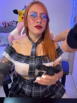 Luna Paris  online show from February 27, 2:39 pm