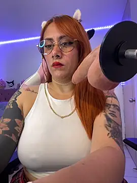 Luna Paris  online show from November 18, 11:26 pm