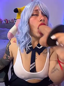 Luna Paris  online show from March 3, 2:24 pm