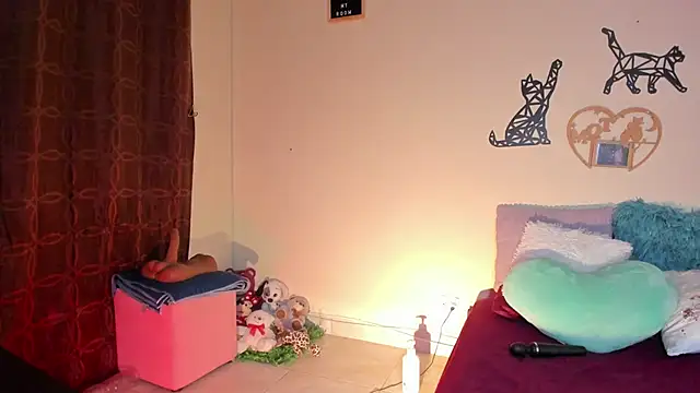 annyluna1 online show from October 21, 1:27 am