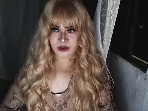 Snapshot of Hugeladycockmarga chatting on February 4, 11:38 am Hugeladycockmarga online show from February 4, 11:38 am