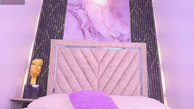 Hanna Evaanss online show from September 12, 8:08 pm