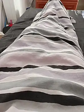 Snapshot of Zozo073 chatting on October 29, 10:14 am Zozo073 online show from October 29, 10:14 am