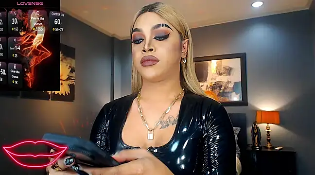 BitchyTYRA online show from March 9, 11:46 pm