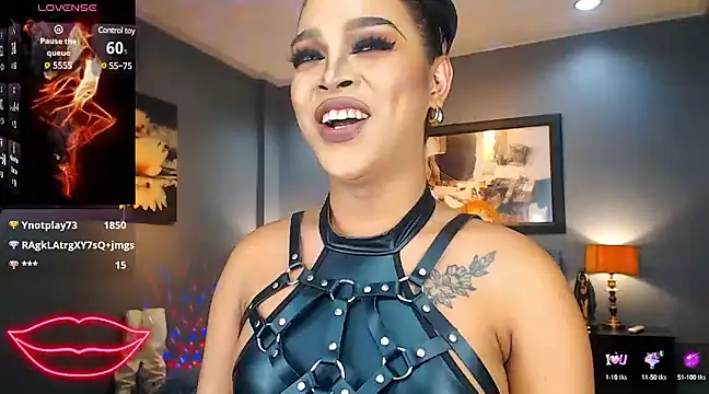 BitchyTYRA online show from March 11, 6:41 am