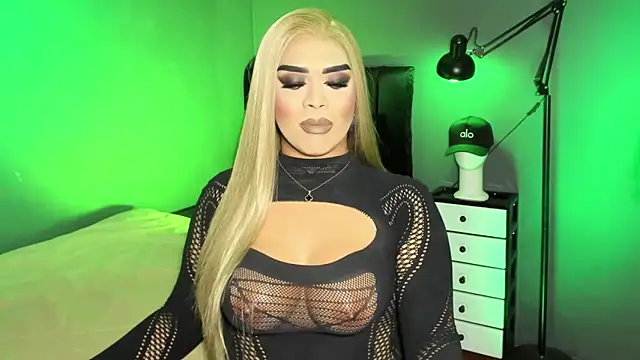 VictoriaEliz online show from May 1, 2:44 pm