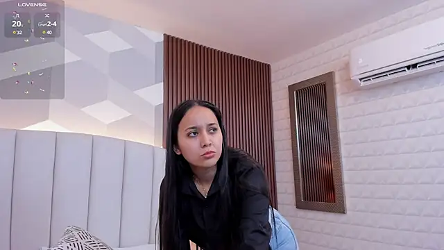 Sammy Fit  online show from March 8, 12:30 pm