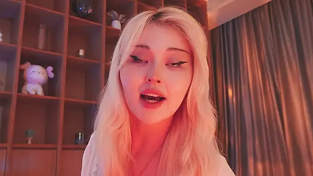 hyun chia online show from December 2, 3:30 am