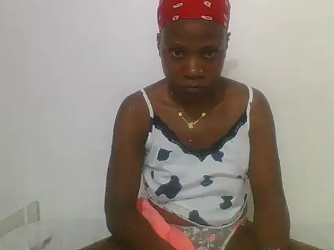 Snapshot of Sweetbaby004 chatting on October 13, 2:51 pm Sweetbaby004 online show from October 13, 2:51 pm