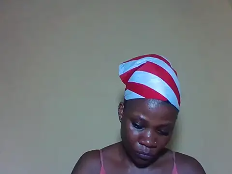 Snapshot of Sweetbaby004 chatting on April 24, 6:32 pm Sweetbaby004 online show from April 24, 6:32 pm