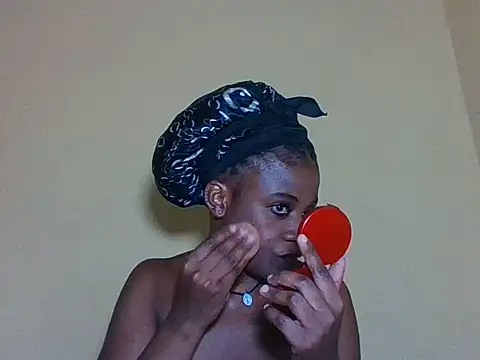 Snapshot of Sweetbaby004 chatting on June 12, 6:27 pm Sweetbaby004 online show from June 12, 6:27 pm