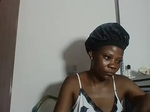 Sweetbaby004 online show from February 4, 7:42 pm