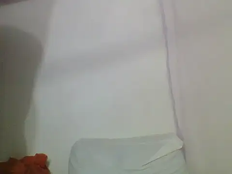 Snapshot of Sweetbaby004 chatting on October 16, 2:09 am Sweetbaby004 online show from October 16, 2:09 am