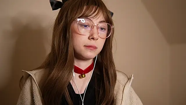 chibi moon  online show from December 10, 7:54 pm