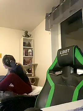 chibi moon  online show from December 22, 7:03 pm