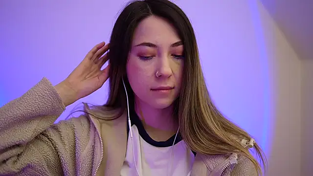 chibi moon  online show from March 21, 9:12 pm