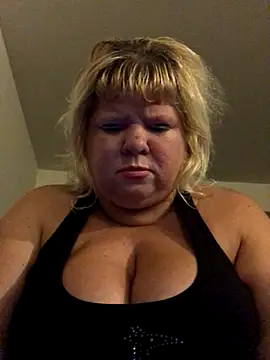 JemJensen30 online show from October 12, 6:37 am