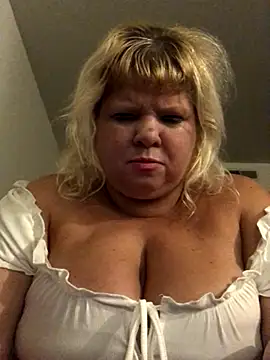 JemJensen30 online show from September 27, 7:03 am