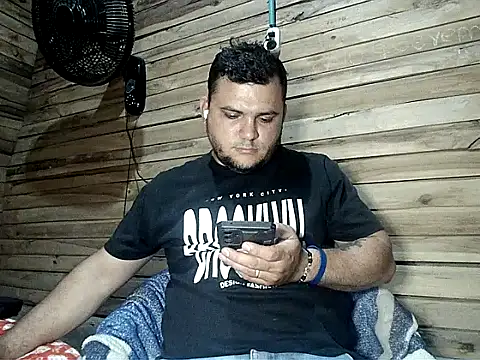 Arcangel 05 online show from May 10, 4:38 am