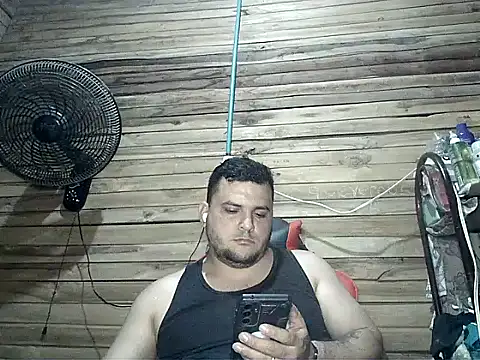 Snapshot of Arcangel_05 chatting on July 3, 4:41 am Arcangel 05 online show from July 3, 4:41 am