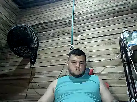 Snapshot of Arcangel_05 chatting on May 21, 4:21 am Arcangel 05 online show from May 21, 4:21 am