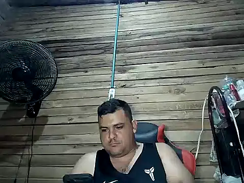 Snapshot of Arcangel_05 chatting on July 20, 3:14 am Arcangel 05 online show from July 20, 3:14 am