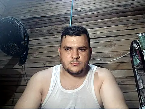 Snapshot of Arcangel_05 chatting on June 27, 5:13 am Arcangel 05 online show from June 27, 5:13 am