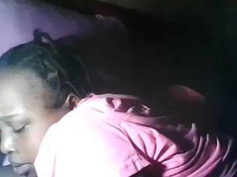 Snapshot of African_slut_goddess chatting on January 29, 1:05 am African slut goddess online show from January 29, 1:05 am