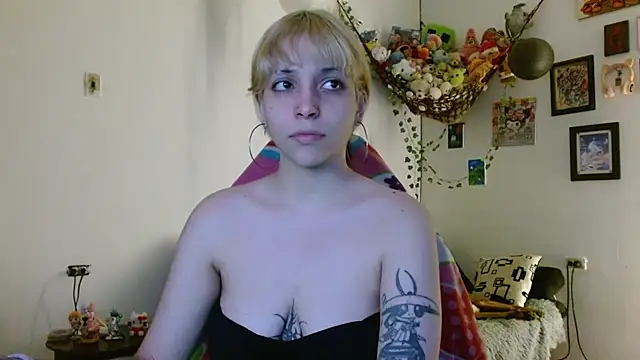 Snapshot of MaryJannes chatting on February 28, 10:37 am MaryJannes online show from February 28, 10:37 am