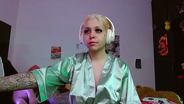 MaryJannes online show from July 21, 2:07 pm
