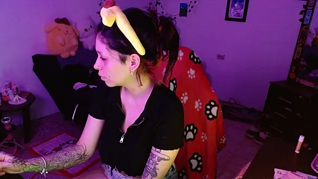 MaryJannes online show from April 13, 5:11 am