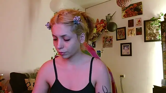 Snapshot of MaryJannes chatting on February 23, 5:09 am MaryJannes online show from February 23, 5:09 am