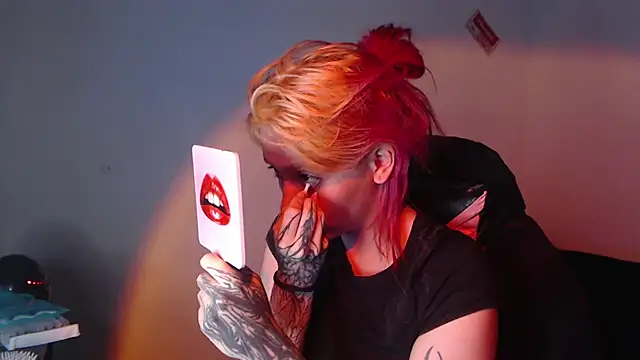 Snapshot of MaryJannes chatting on November 23, 6:34 am MaryJannes online show from November 23, 6:34 am