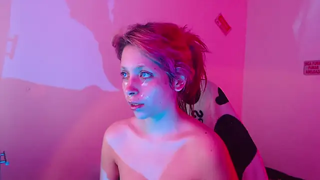 Snapshot of MaryJannes chatting on October 29, 7:18 am MaryJannes online show from October 29, 7:18 am