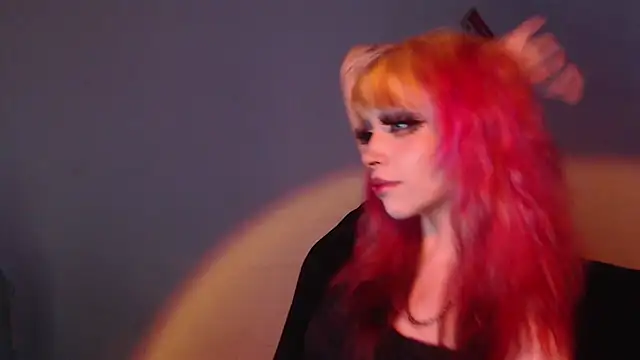 Snapshot of MaryJannes chatting on November 18, 6:17 am MaryJannes online show from November 18, 6:17 am