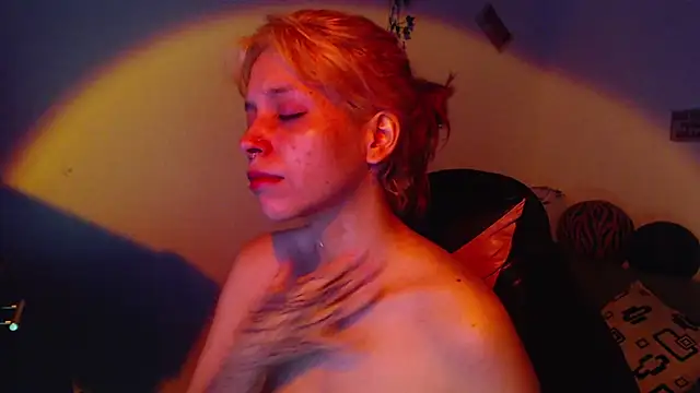 Snapshot of MaryJannes chatting on November 28, 9:09 am MaryJannes online show from November 28, 9:09 am