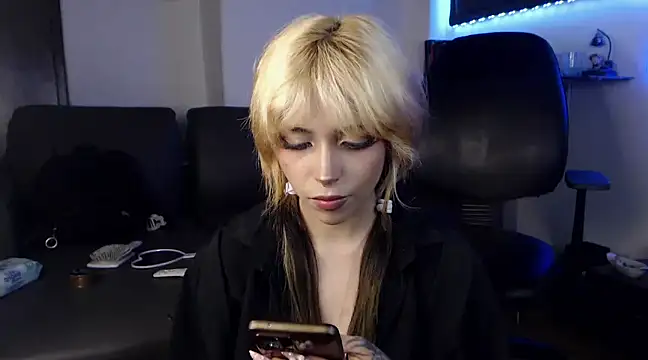 Snapshot of MaryJannes chatting on February 21, 11:54 pm MaryJannes online show from February 21, 11:54 pm