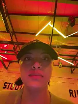 alexademie1 online show from February 12, 3:49 pm