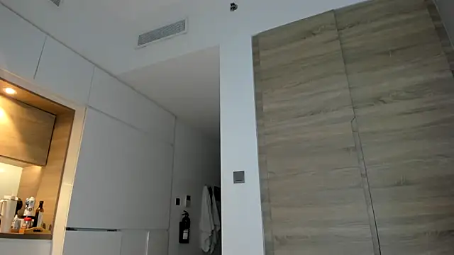 alexademie1 online show from October 6, 2:18 pm