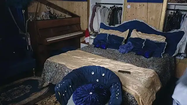 VanessaDoyle online show from December 15, 3:56 am