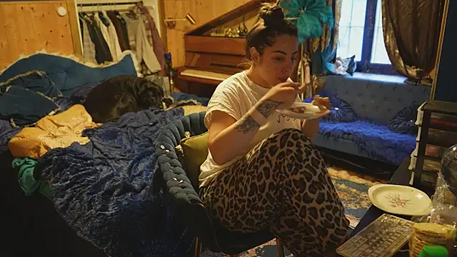 VanessaDoyle online show from March 15, 4:47 pm