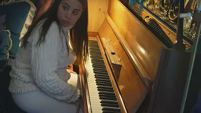 VanessaDoyle online show from March 7, 9:59 am