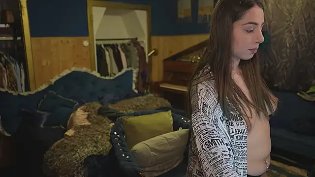 VanessaDoyle online show from April 2, 1:51 pm