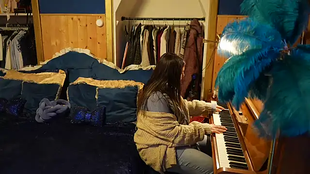 VanessaDoyle online show from March 24, 4:51 pm