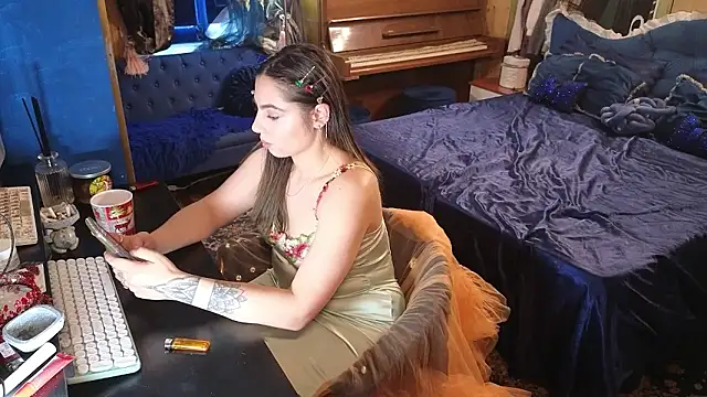 VanessaDoyle online show from January 10, 1:50 pm