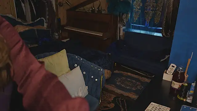 VanessaDoyle online show from March 21, 1:04 pm