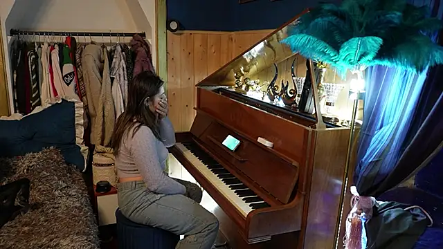 VanessaDoyle online show from October 16, 4:37 pm