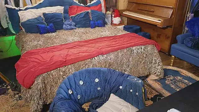 Snapshot of VanessaDoyle chatting on November 26, 1:00 pm VanessaDoyle online show from November 26, 1:00 pm