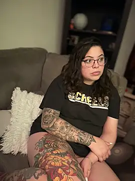 drizzypeach602 online show from April 3, 5:14 am