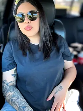 drizzypeach602 online show from November 2, 7:08 pm